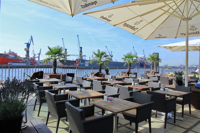 Terrasse mit Elbblick